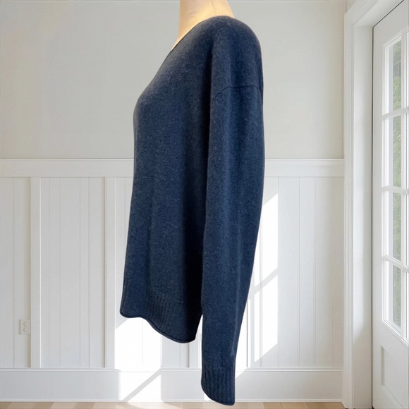 RACHEL ZOE Women's 100% 2-Ply Cashmere Sweater Blue Crewneck Medium Mended - Picture 7 of 11